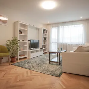 https://mladost-business-park-apartment.sofiahotelsbg.com