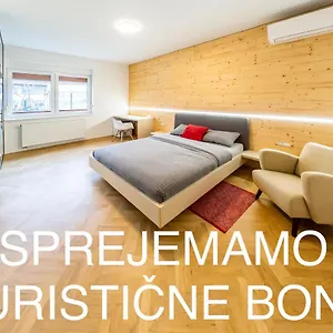 zkontrolujte dostupnost